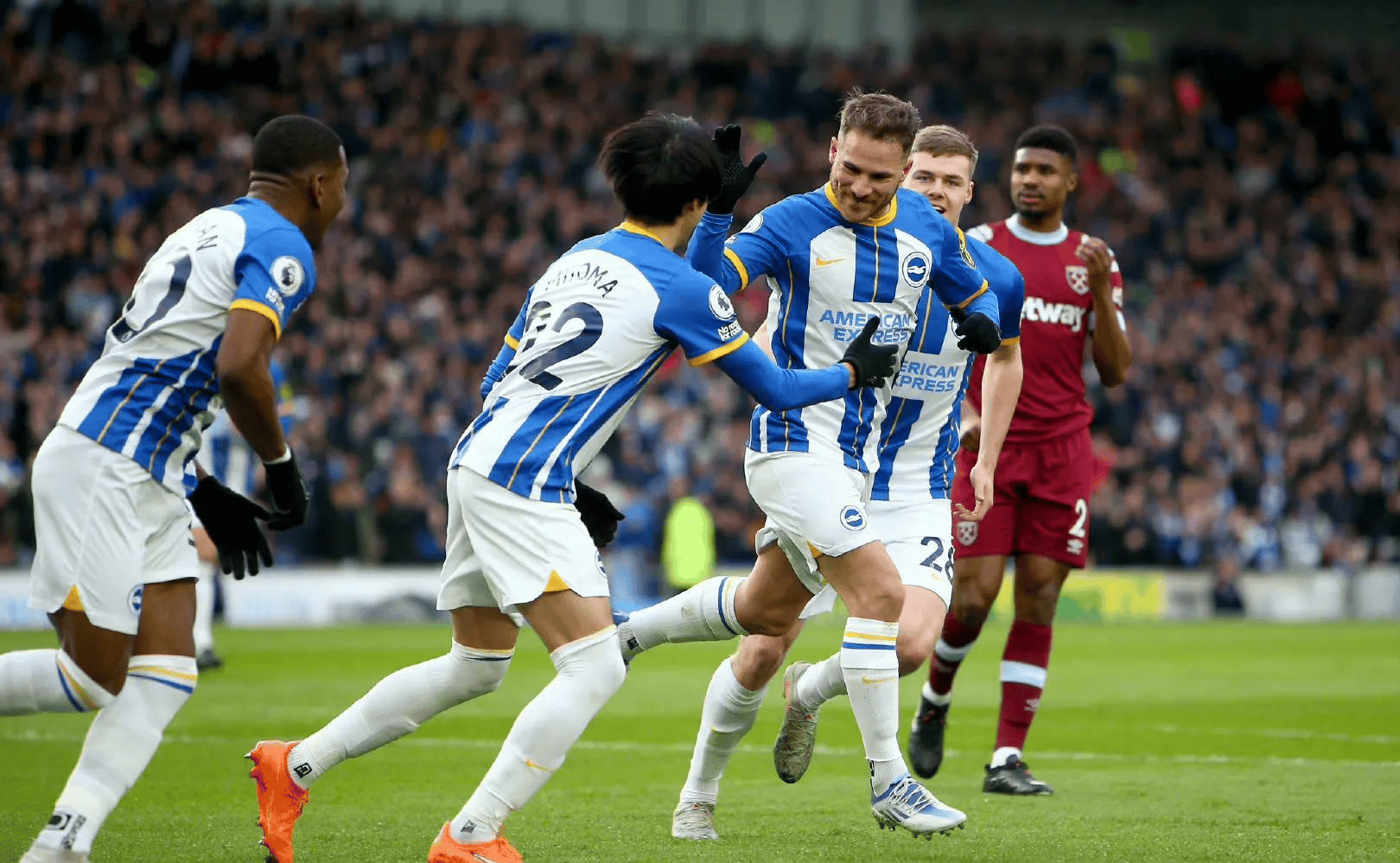 德比战役即将上演,球队死磕争取胜利的简单介绍 德比战役即将上演,球队死磕争取胜利的简单介绍