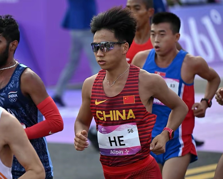 宁夏男篮继续强势首位进入四强赛